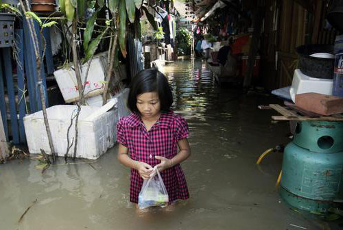 泰國多地遭洪水襲擊 59人死亡320萬民眾受災(zāi)