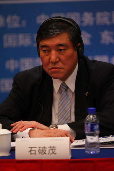 日本前防務(wù)大臣：日本不應(yīng)將中國的航母視為威脅