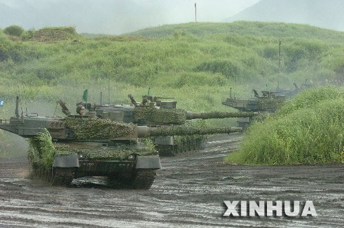 日富士軍演規(guī)??涨?數(shù)萬(wàn)百姓現(xiàn)場(chǎng)觀看