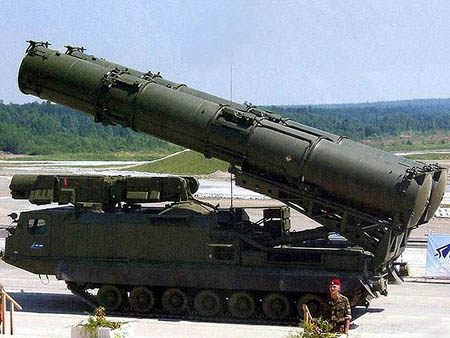 俄羅斯首個(gè)S-400導(dǎo)彈團(tuán)將在今夏成軍
