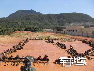 現(xiàn)實(shí)版老A 解密中國(guó)反恐精英訓(xùn)練