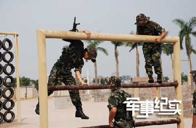 現(xiàn)實(shí)版老A 解密中國反恐精英訓(xùn)練