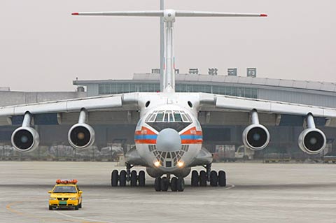 學(xué)者:日本軍用大飛機(jī)領(lǐng)先一步 中國(guó)不能急躁