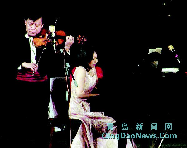 盛中國夫妻將琴動(dòng)山城
