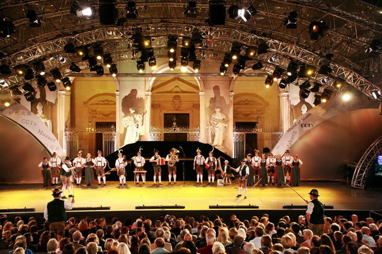 “大地飛歌”在“世界音樂之鄉(xiāng)”薩爾茨堡奏響