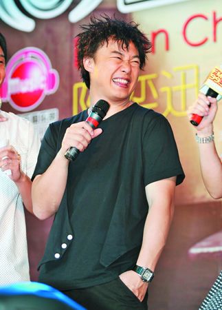 首度合作引發(fā)話題 陳奕迅稱杰倫寫的歌不易唱