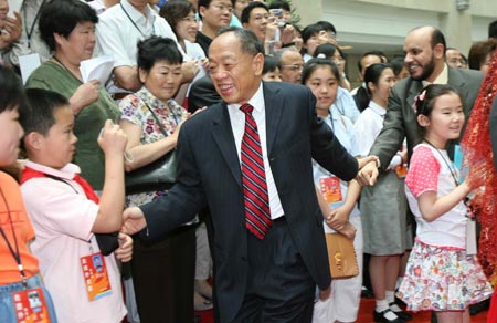 國(guó)內(nèi)：中國(guó)外交親民再邁大步