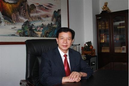 優(yōu)秀社會(huì)責(zé)任企業(yè)家：胡玲祥