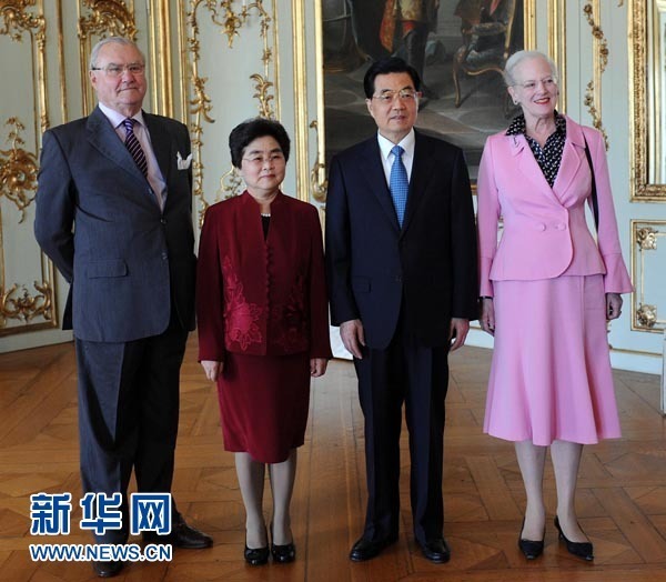 胡錦濤會見丹麥女王瑪格麗特二世和亨里克親王<BR>