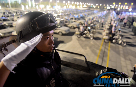 山西太原多警種103支巡邏隊(duì)24小時(shí)上路