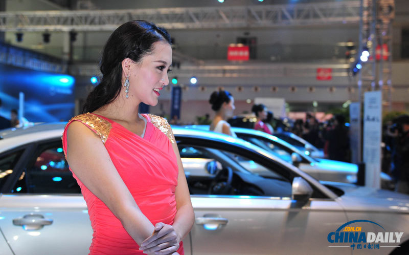 重慶舉行時(shí)尚“車博會(huì)”