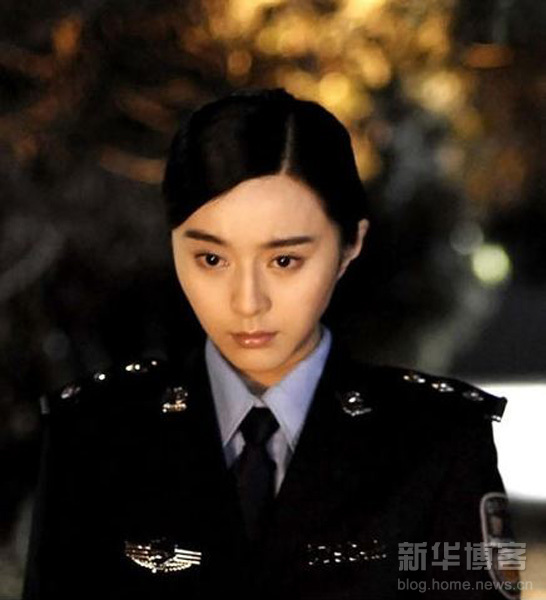 組圖：嬌柔女星軍裝照 誰(shuí)最惹人愛(ài)？