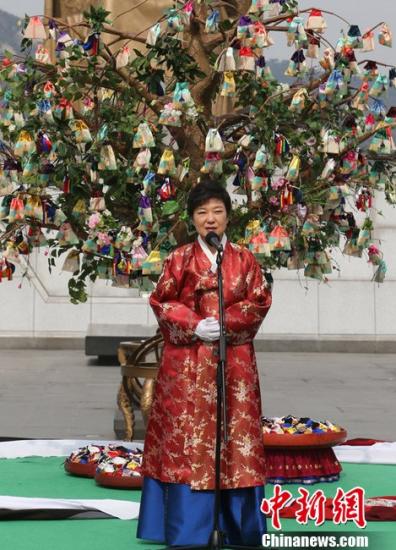 樸槿惠要開創(chuàng)新“漢江奇跡”將面臨哪些挑戰(zhàn)？