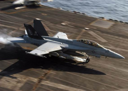 對(duì)比中美戰(zhàn)斗機(jī):F/A-18E/F優(yōu)于殲-15