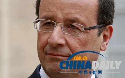 奧朗德執(zhí)政滿一周年 數(shù)萬(wàn)民眾走上巴黎街頭抗議游行