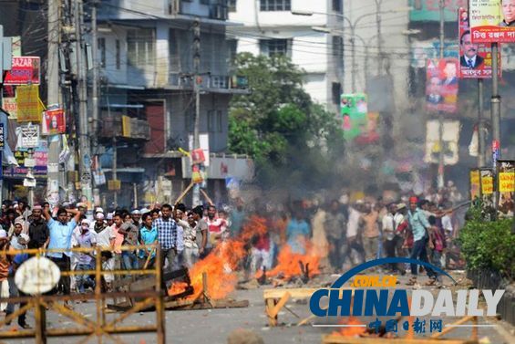 孟加拉國(guó)示威者與警察大規(guī)模沖突已致28人死亡