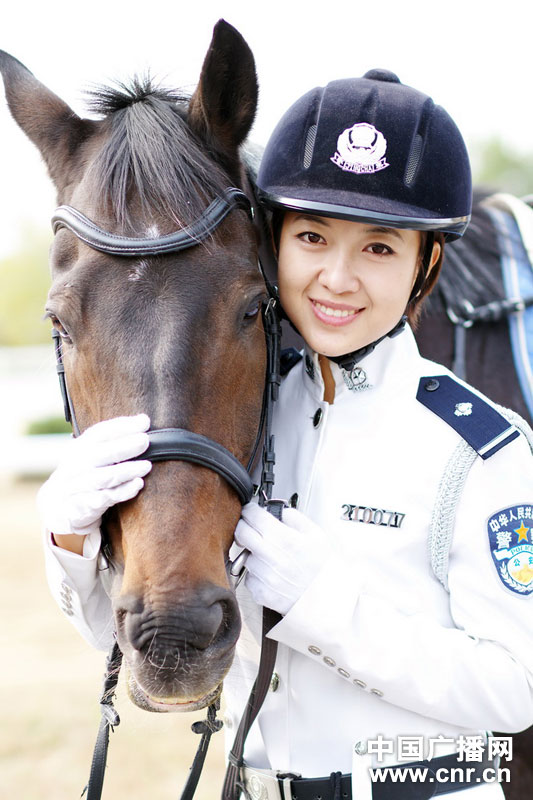 每匹馬養(yǎng)護(hù)成本2500元/月?探秘大連女騎警訓(xùn)練基地