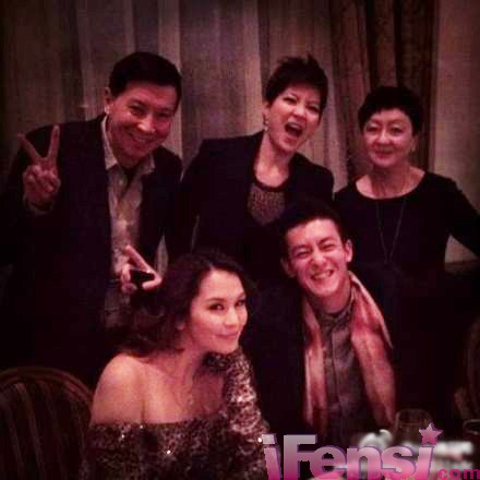 明星罕見(jiàn)全家福:周濤清新可人 吳尊全家俊男美女