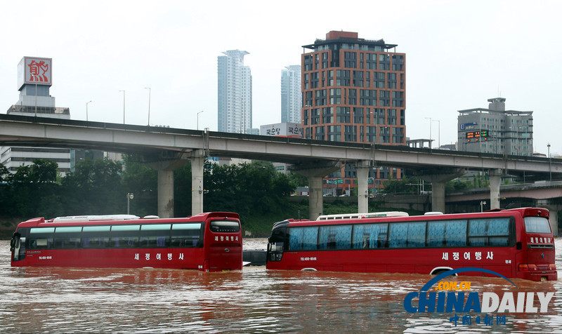 高清組圖:韓國首爾連日暴雨侵襲市民生活受影響