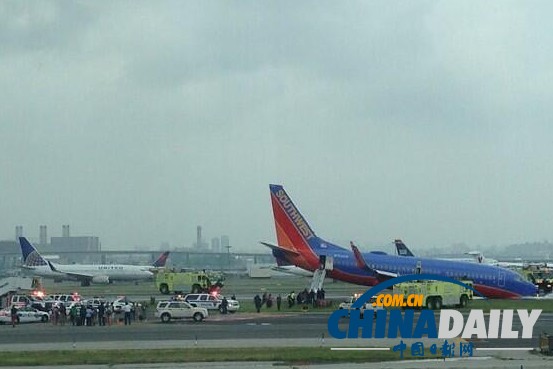 美國西南航空客機降落時發(fā)生事故 10人受輕傷