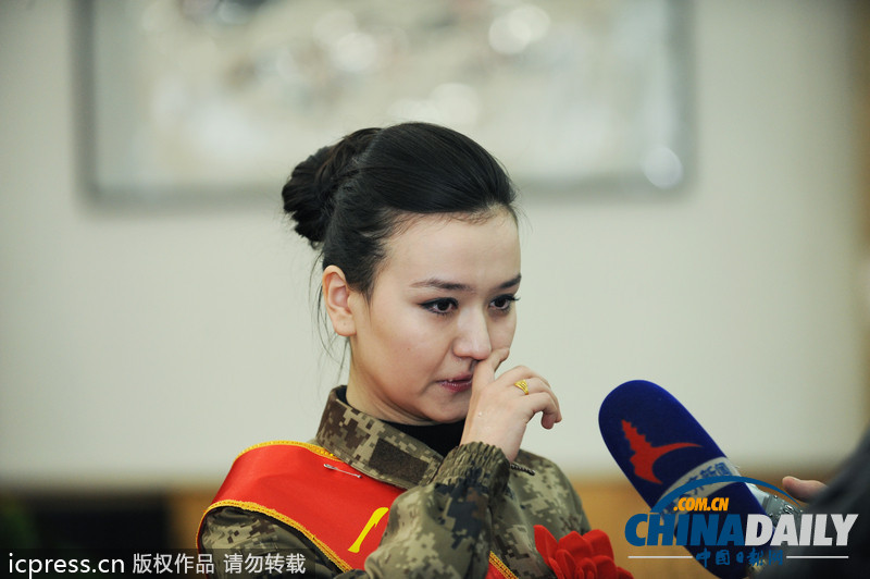 綠色軍營柔美風景線 盤點世界各國女兵誰最美（組圖）