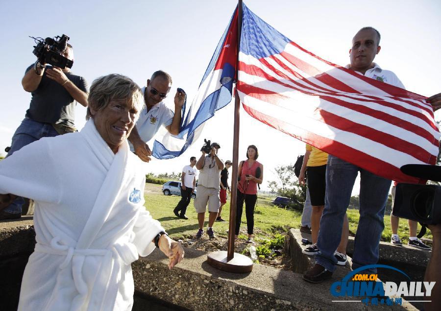 美62歲游泳女將成功從古巴游到美國佛羅里達