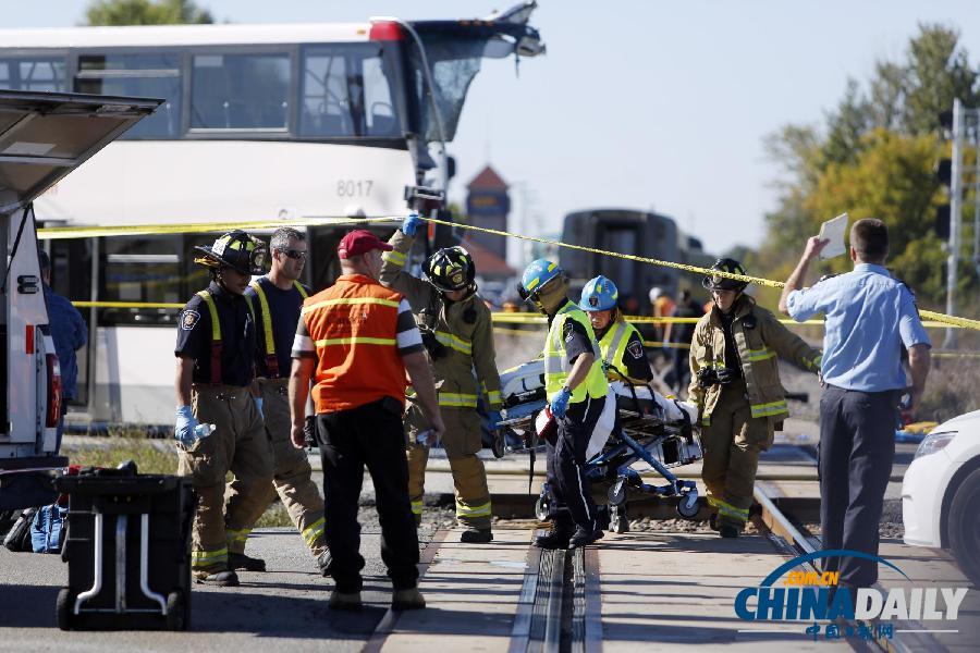 加拿大首都發(fā)生火車與巴士相撞事故 多人死亡