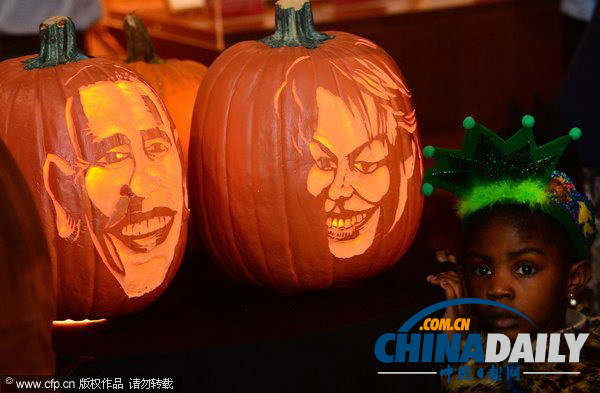 美藝術家雕刻南瓜“魔鬼”畫像 第一夫人現(xiàn)“猙獰面目”