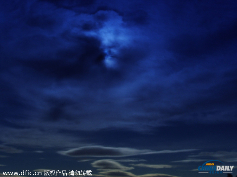 上帝顯靈？新西蘭云層浮現(xiàn)創(chuàng)世神威嚴(yán)臉龐