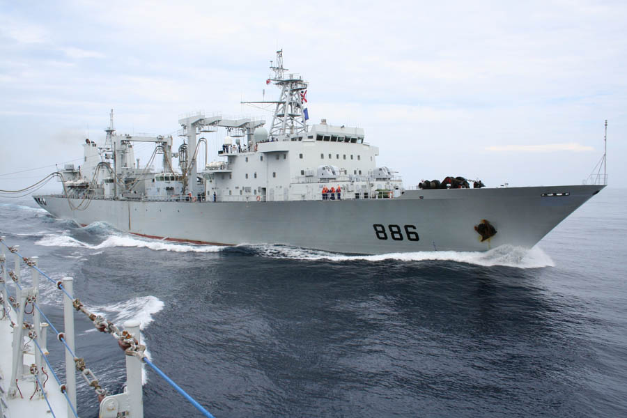 我海軍第二批增援艦只抵達(dá)任務(wù)海域 聯(lián)合搜尋馬航客機(jī)