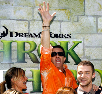 Cast member Antonio Banderas (C) gestures next to co-stars Justin Timberlake (R) and Cameron Diaz at the premiere of