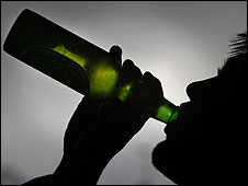 英國(guó)青少年醉酒比例高