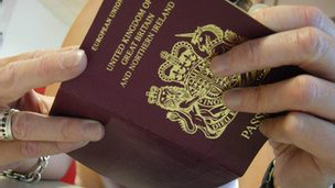 英國(guó)入籍考試題目瑣碎無聊遭炮轟