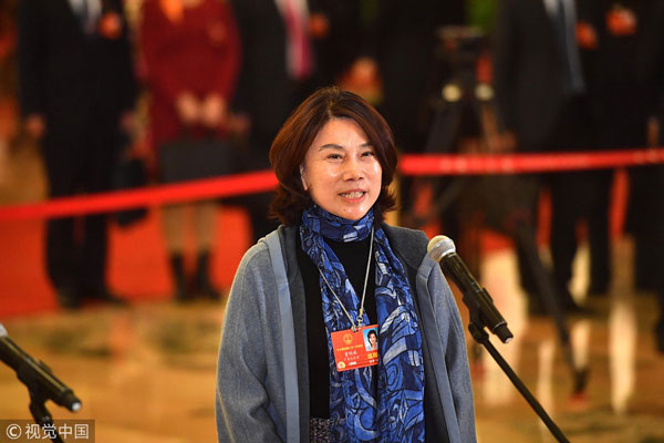聚焦兩會：馬化騰、雷軍等企業(yè)大佬都說了啥?