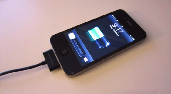 外出充電，小心“充電座盜取數(shù)據(jù)”