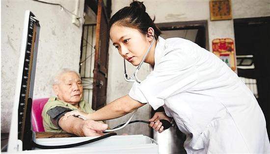 衛(wèi)計(jì)委：5年后每個(gè)家庭擁有一名簽約“家庭醫(yī)生”