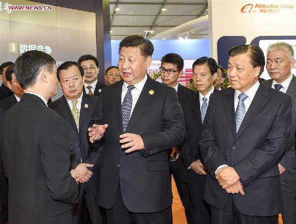 習近平：深入實施“創(chuàng)新驅(qū)動發(fā)展戰(zhàn)略”