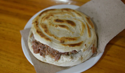 悠著點(diǎn)兒麥當(dāng)勞！烤鴨漢堡強(qiáng)勢來襲啦！