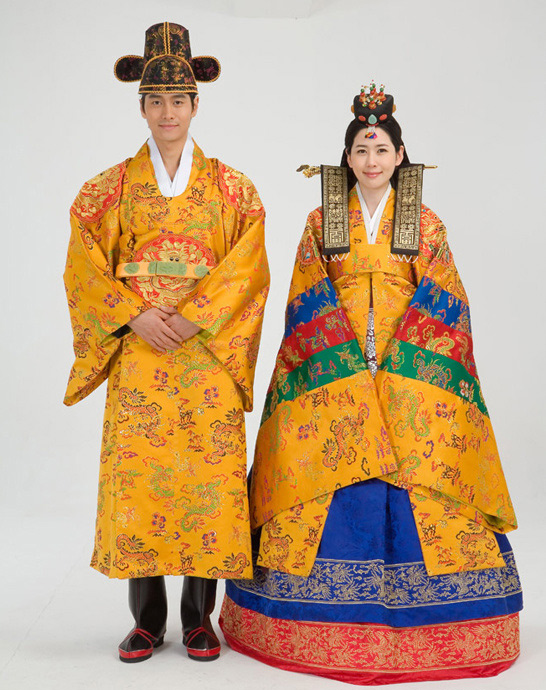 世界各地的傳統(tǒng)結(jié)婚服飾長啥樣？（組圖）