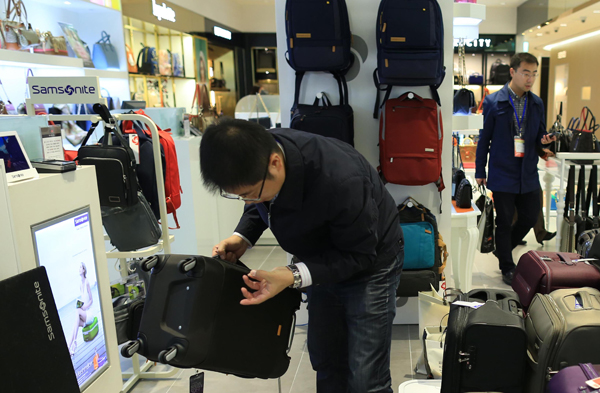 國人境外昵稱：北京鎊、中國購物狂，行走的錢包