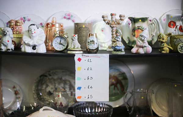 英國(guó)首個(gè)“憤怒屋”開(kāi)張 顧客可盡情泄憤