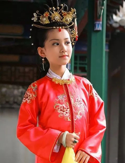 小戲骨版《紅樓夢》演技炸裂，眼角眉梢都是戲，哪個萌娃最得你心？