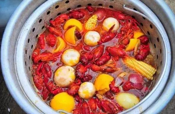 2017全國美食消費(fèi)報(bào)告出爐，大家最愛吃這個(gè)菜！