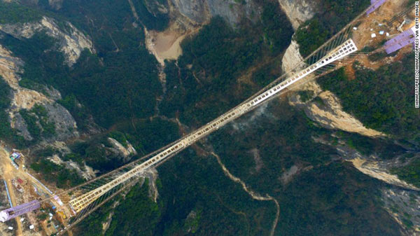 四川八臺(tái)山建世界最高玻璃橋 你敢去走走嗎？