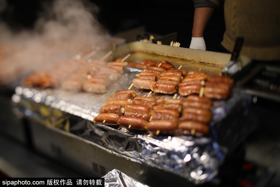 2018平昌冬奧會：探尋首爾明洞區(qū)街頭小吃 體驗(yàn)舌尖上的韓國（組圖）