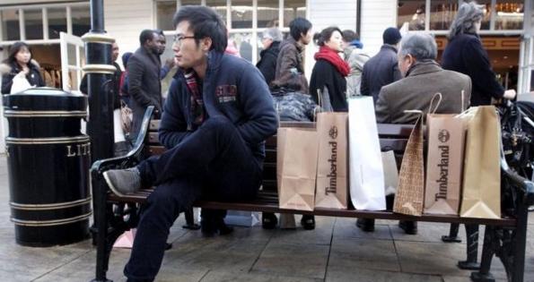 中國(guó)人狂愛(ài)比斯特驚動(dòng)BBC，但這家折扣村早被外媒扒皮了