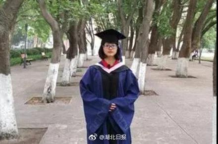 果然畢業(yè)論文的致謝才是最精彩的！感謝貓、狗、愛豆，能加的戲都加上了……