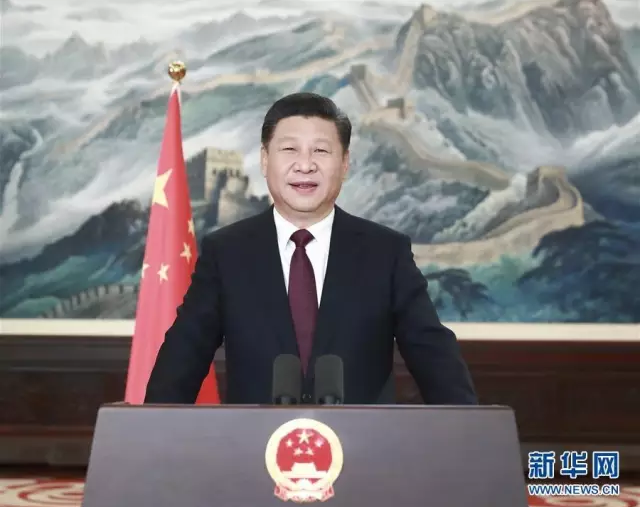 習(xí)主席的2017新年賀詞中英雙語全文，大家擼起袖子加油干！