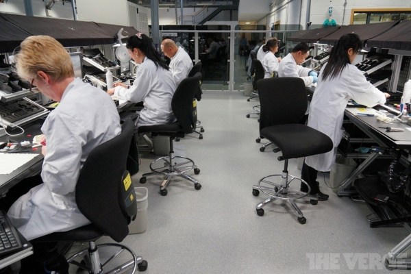 世界上最奢侈手機(jī)是怎樣煉成的(組圖)