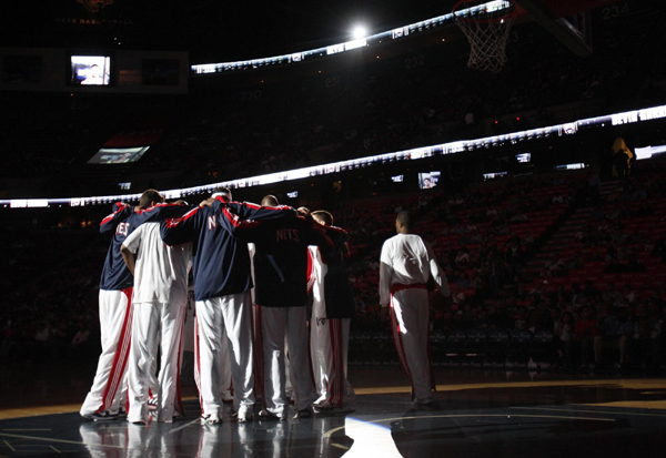 NBA：IZOD中心告別戰(zhàn) 籃網負山貓